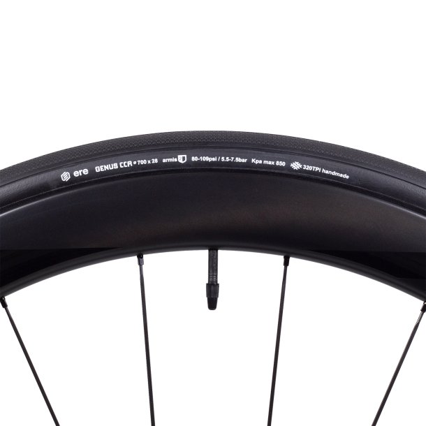 ERE GENUS CCR CLINCHER PRO 320TPI 700X28C, BLACK