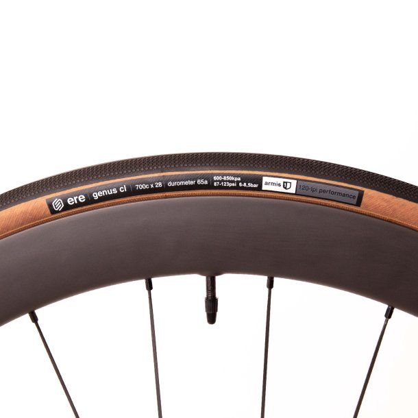 ERE GENUS CL CLINCHER PRO 120TPI 700x28C, SKINWALL